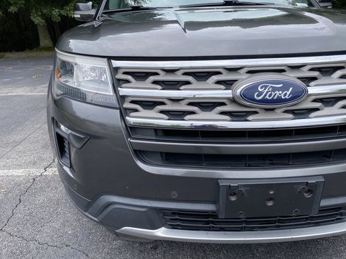 Used 2018 Ford Explorer XLT w/ Equipment Group 202A FWD image 14