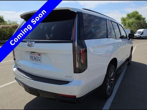 Used 2022 Cadillac Escalade Sport RWD image 18