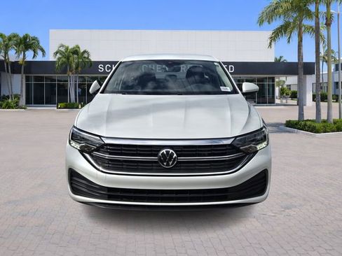 Certified 2023 Volkswagen Jetta SE FWD image 2