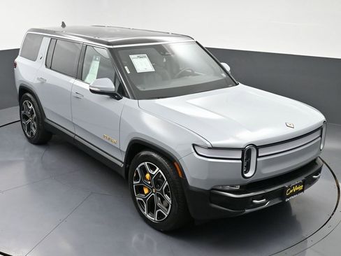Used 2022 Rivian R1S Launch Edition image 41
