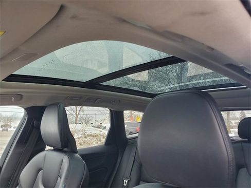 Used 2023 Volvo XC60 B5 Core w/ Climate Package image 13