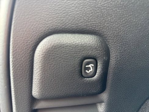 Used 2017 Jeep Grand Cherokee Altitude image 14