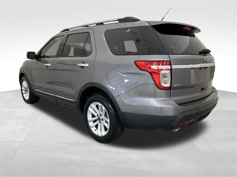 Used 2013 Ford Explorer XLT image 3
