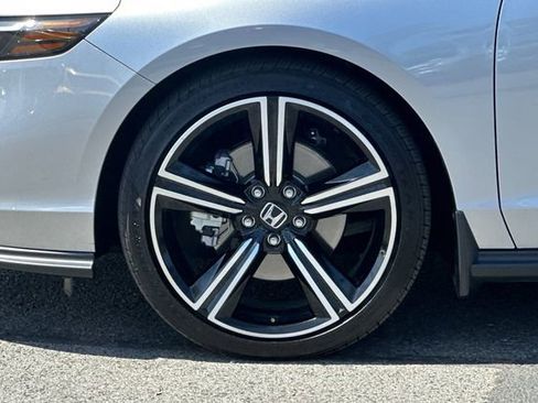 Used 2025 Honda Accord Sport image 27