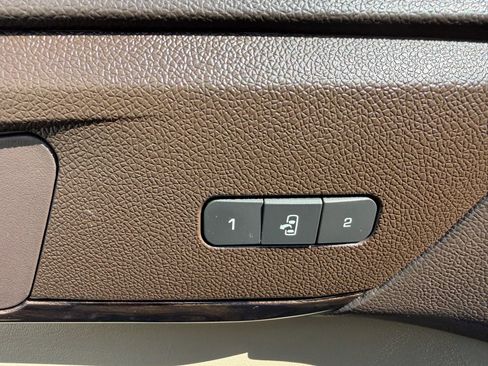 Used 2013 GMC Acadia Denali AWD/4WD image 18