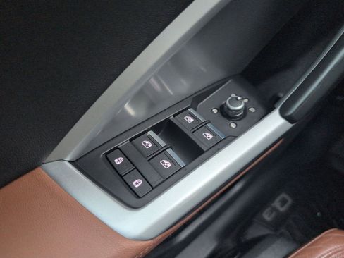 Used 2021 Audi Q3 2.0T Premium w/ Convenience Package image 11