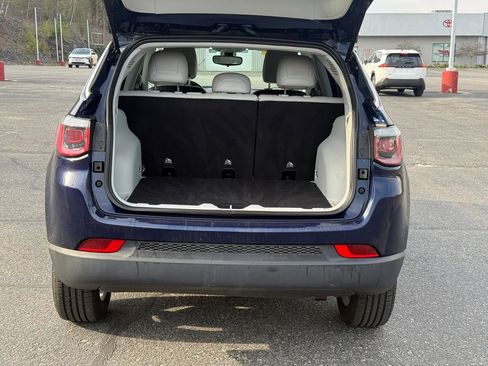 Used 2019 Jeep Compass Latitude AWD/4WD image 5