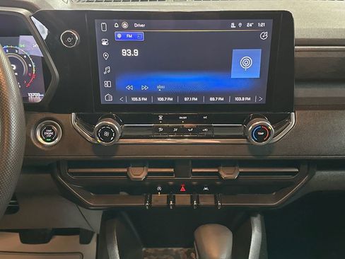 Used 2024 Chevrolet Colorado W/T image 23