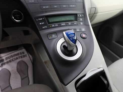 Used 2011 Toyota Prius Five image 16
