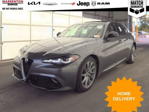 Used 2024 Alfa Romeo Giulia Ti AWD/4WD image 1