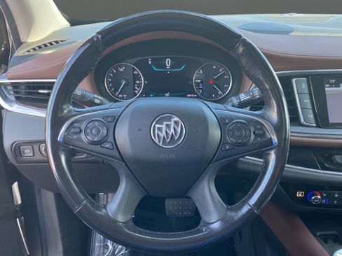 Used 2018 Buick Enclave Avenir w/ Avenir Technology Package AWD/4WD image 17