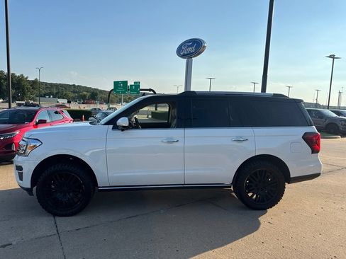 Used 2023 Ford Expedition Limited RWD image 6
