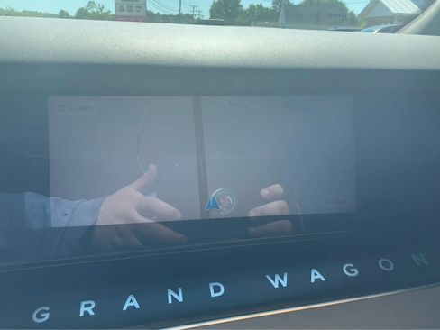 Used 2022 Jeep Grand Wagoneer Series I w/ Convenience Group III AWD/4WD image 37