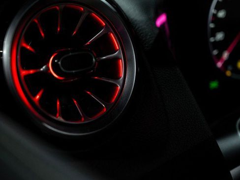 New 2026 Mercedes-Benz GLB 250 image 19