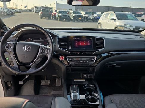 Used 2023 Honda Ridgeline Black Edition image 4