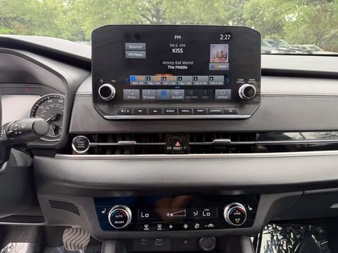 Used 2024 Mitsubishi Outlander SE FWD image 12