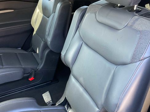 Used 2025 Ford Explorer Active w/ Active Comfort Package image 40