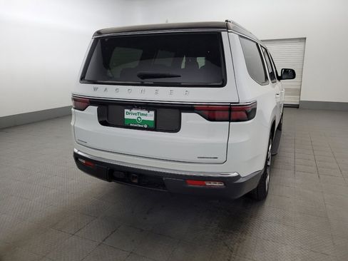 Used 2022 Jeep Wagoneer Series II w/ Convenience Group I AWD/4WD image 7