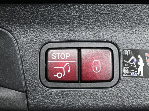 New 2026 Mercedes-Benz GLS 450 4MATIC image 31