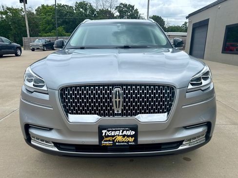 Used 2021 Lincoln Aviator Reserve w/ Equipment Group 202A AWD/4WD image 2