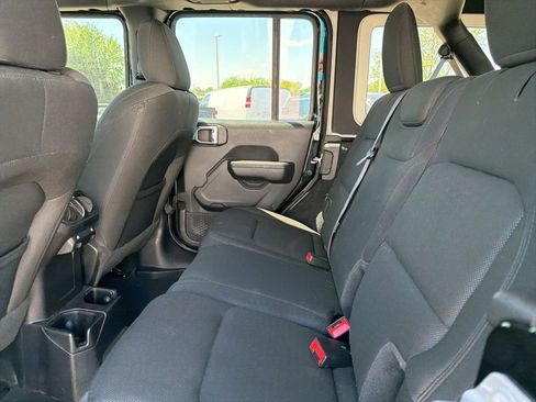 Used 2020 Jeep Wrangler Unlimited Sport S image 9