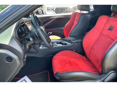 New 2023 Dodge Challenger R/T Scat Pack RWD image 9