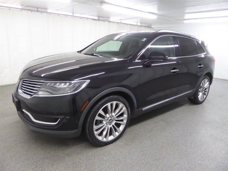 Used 2016 Lincoln MKX Reserve w/ Luxury Package AWD/4WD image 3