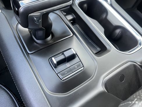 Used 2024 GMC Sierra 1500 Denali w/ Technology Package image 32