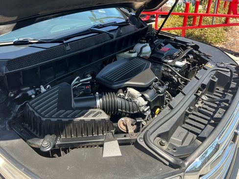 Used 2017 GMC Acadia SLT FWD image 40