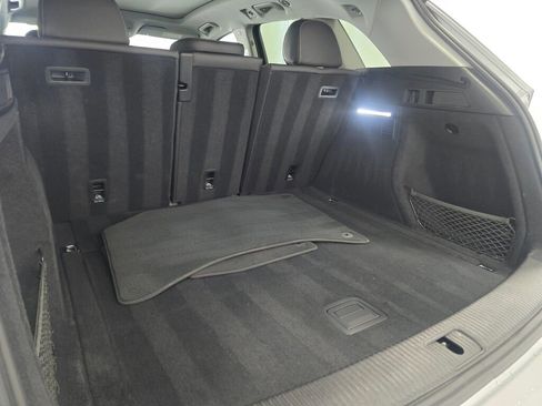 Used 2023 Audi Q5 2.0T Premium w/ Convenience Package image 23