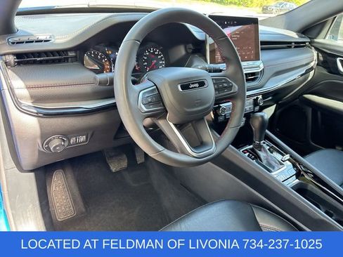 Used 2025 Jeep Compass Trailhawk AWD/4WD image 10
