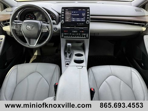 Used 2022 Toyota Avalon XLE image 14