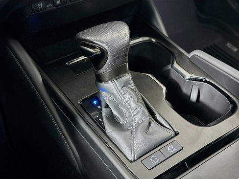 Used 2023 Lexus ES 300h F Sport image 24