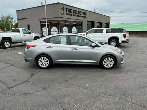 Used 2021 Hyundai Accent SE FWD image 17