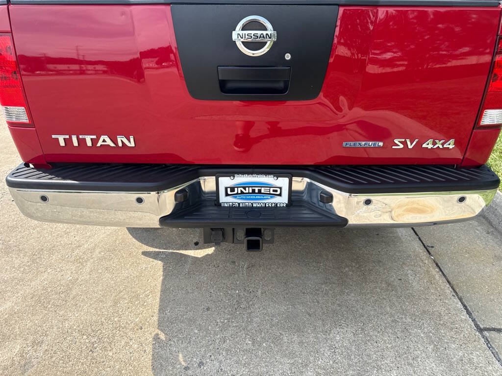 Used 2012 Nissan Titan SV w/ SV Value Truck Pkg AWD/4WD image 7