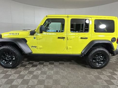 Used 2023 Jeep Wrangler Unlimited w/ Cold Weather Group AWD/4WD image 5