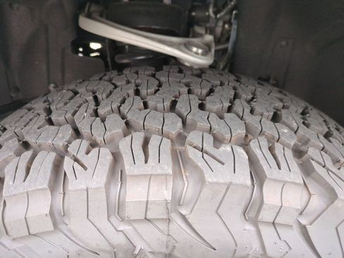 Used 2025 Ford Bronco Badlands AWD/4WD image 11