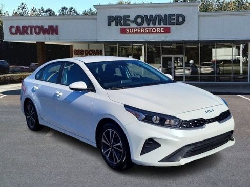 Used 2023 Kia Forte LXS image 1