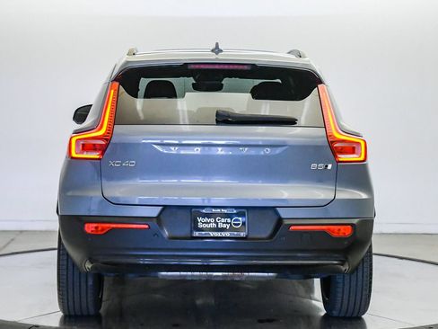 Certified 2023 Volvo XC40 B5 Plus w/ Protection Package Premier AWD/4WD image 3