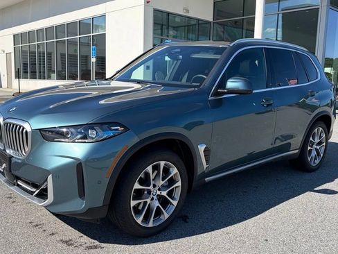 Certified 2026 BMW X5 xDrive40i w/ Parking Assistance Package AWD/4WD image 1