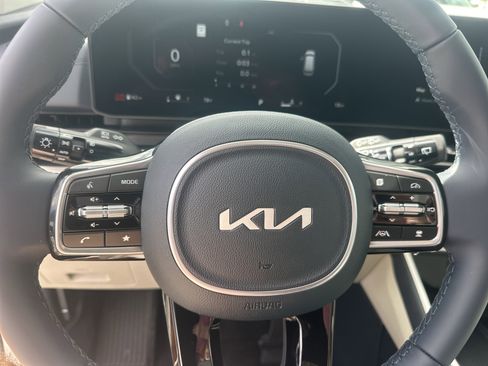 New 2026 Kia Carnival SX FWD image 20