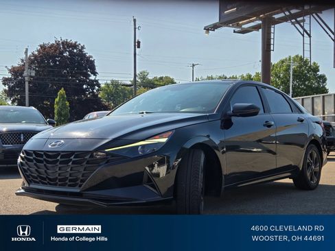 Used 2023 Hyundai Elantra SEL FWD image 13