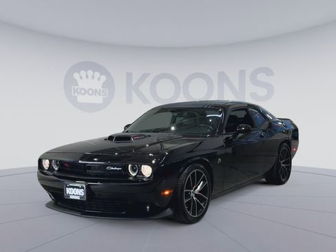 Used 2018 Dodge Challenger R/T Scat Pack RWD image 5