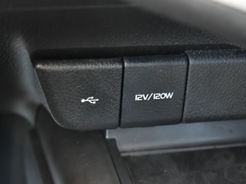 Used 2022 Toyota Camry SE FWD image 23