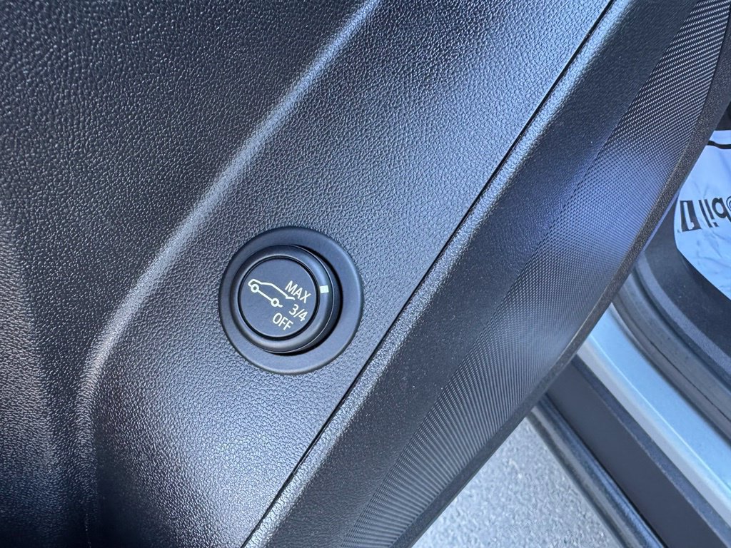 Used 2024 Chevrolet Equinox LT AWD/4WD image 16
