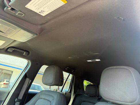 Used 2025 Chevrolet Equinox LT FWD image 18