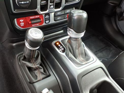 Used 2023 Jeep Wrangler Unlimited Rubicon 392 image 27