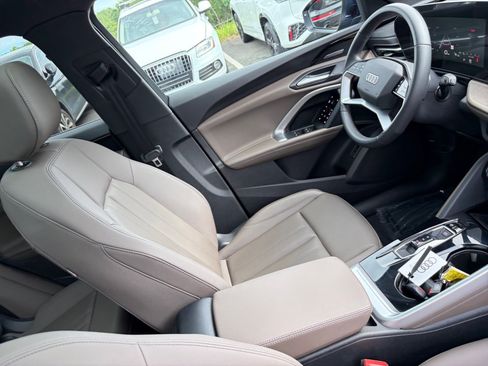 Used 2025 Audi Q5 Premium Plus w/ Premium Plus AWD/4WD image 32