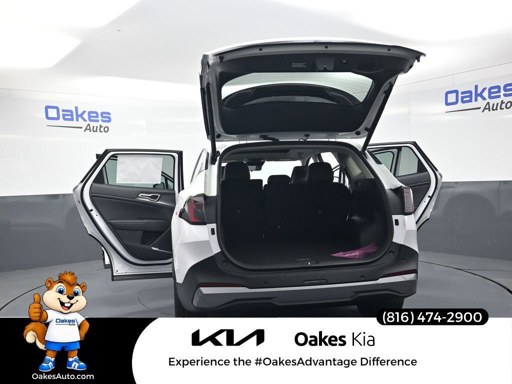 Certified 2026 Kia Sportage EX w/ EX Panorama Roof Package FWD image 56