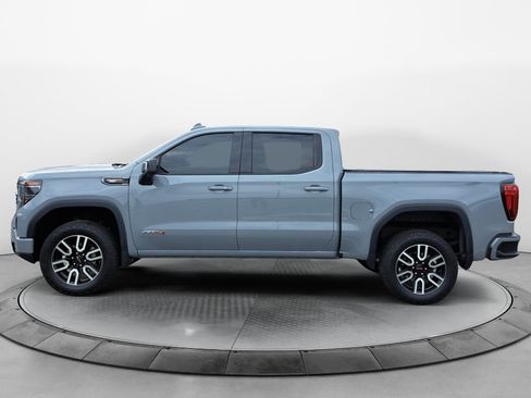 Used 2025 GMC Sierra 1500 AT4 w/ AT4 Premium Package AWD/4WD image 4